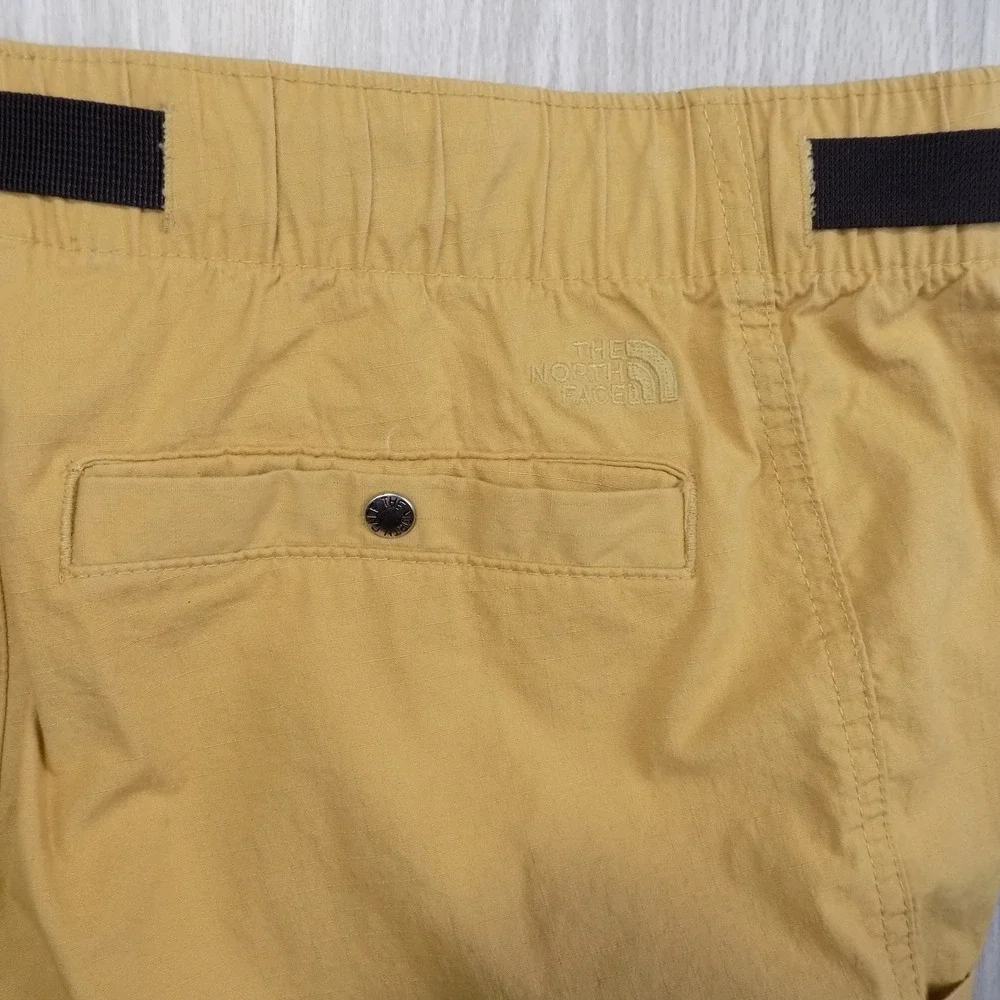 The North Face Mens Khaki Ripstop Cargo Hiking Shorts Built-In Belt Size L